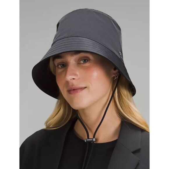 NWOT LULULEMON black nylon bucket hat, $60 - Picture 1 of 9